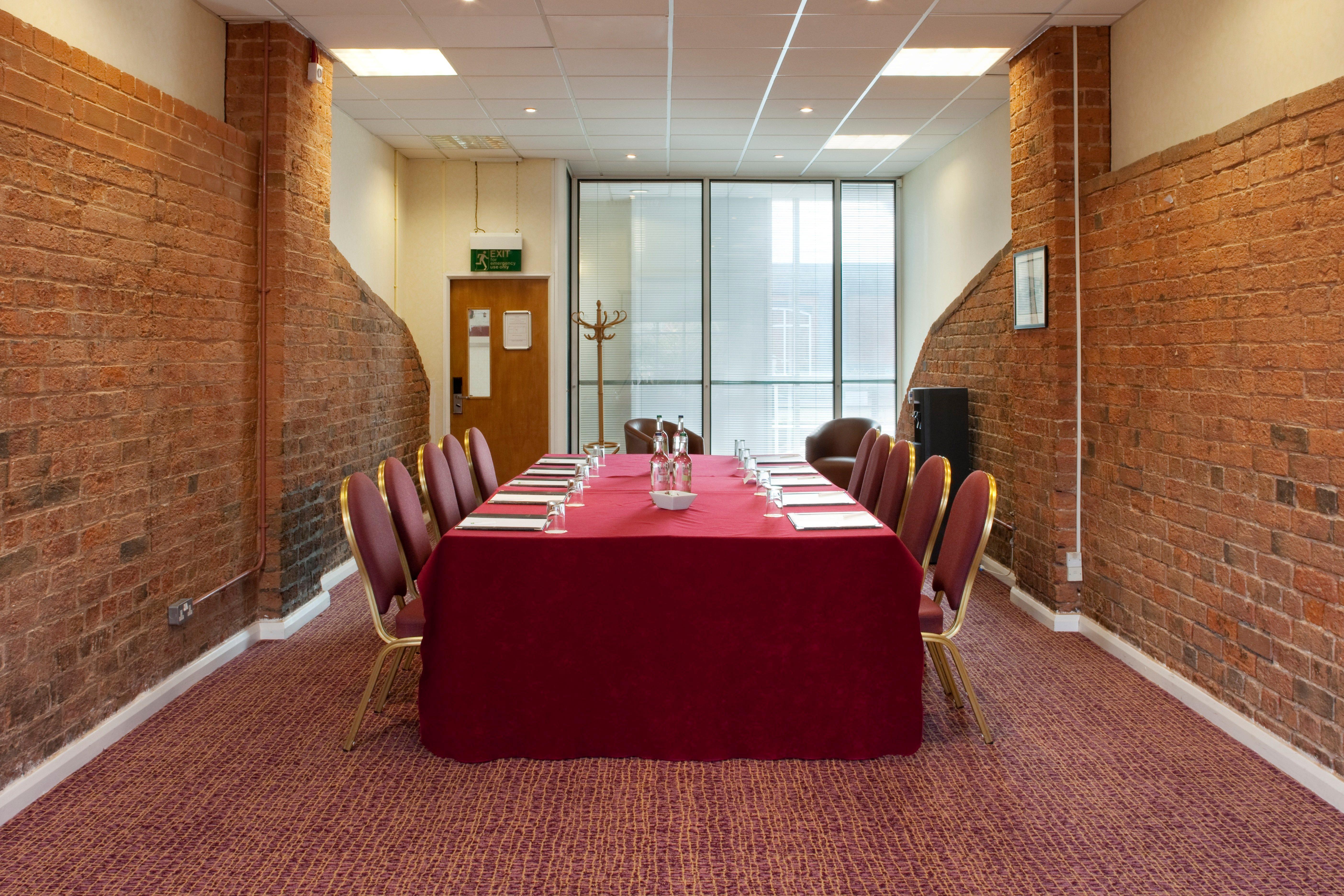 Holiday Inn Ellesmere Port/Cheshire Oaks By Ihg Ngoại thất bức ảnh