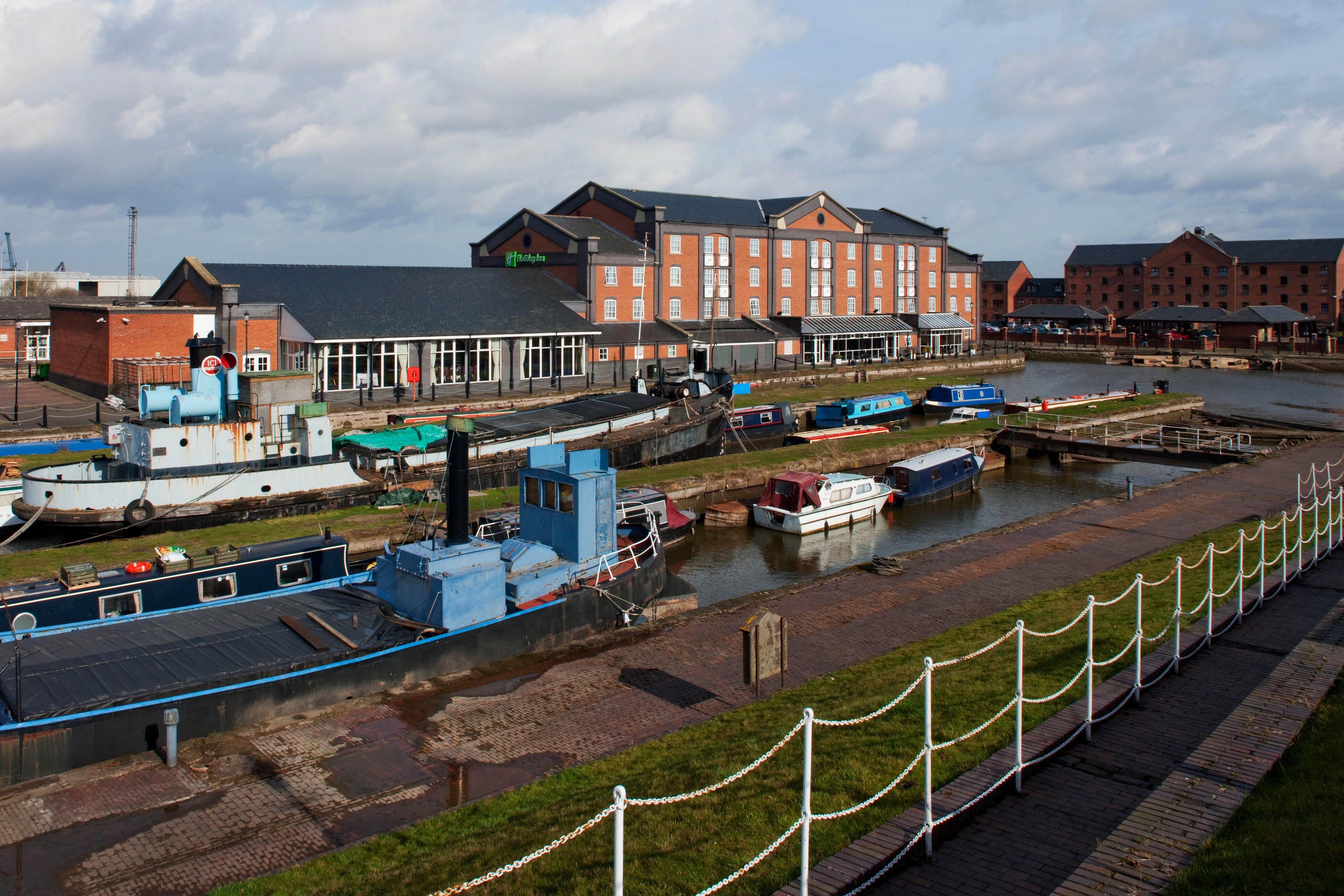 Holiday Inn Ellesmere Port/Cheshire Oaks By Ihg Ngoại thất bức ảnh