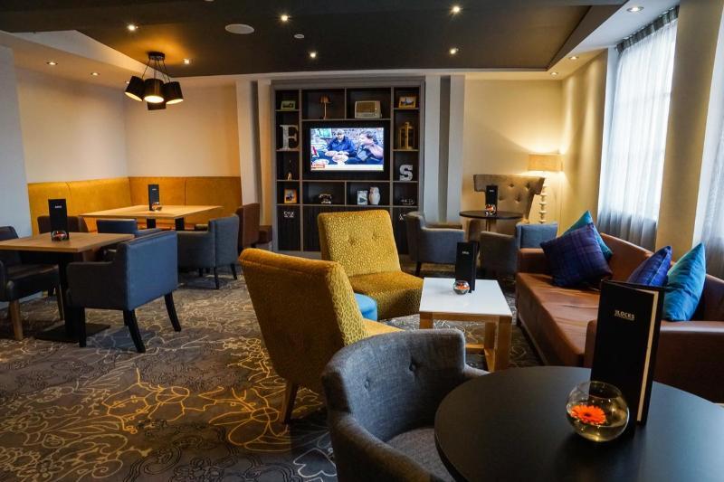 Holiday Inn Ellesmere Port/Cheshire Oaks By Ihg Ngoại thất bức ảnh
